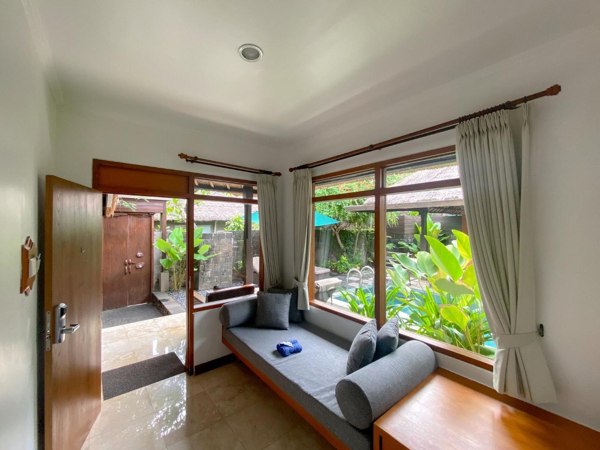 Legian Beach Hotel Екстер'єр фото